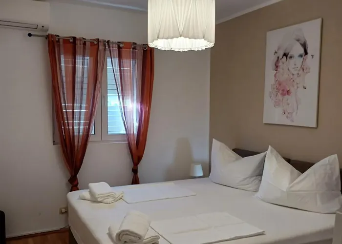 Apartman Laura Galileo Blizu Centra I Plaze