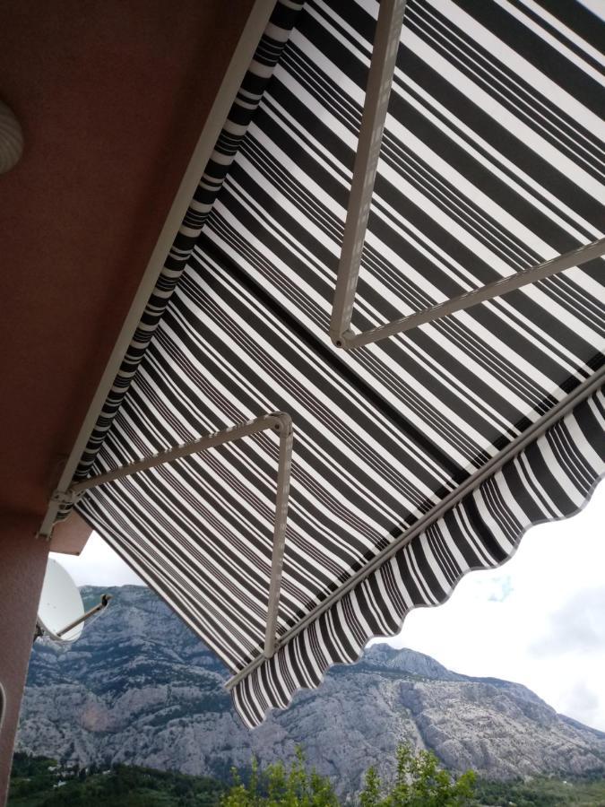 Laura Galileo Blizu Centra I Plaze * Makarska