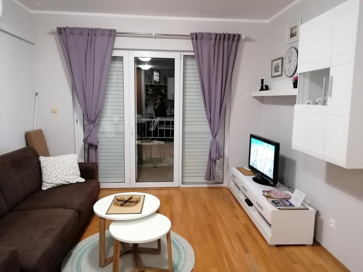 Laura Galileo Blizu Centra I Plaze Makarska