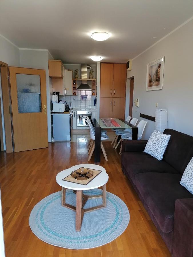 Laura Galileo Blizu Centra I Plaze Apartment